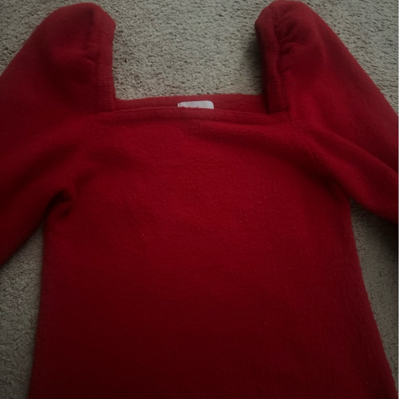 H&M Red Knit Sweater with Balloon Sleeves – Soft & Cozy - Picture 2 of 7